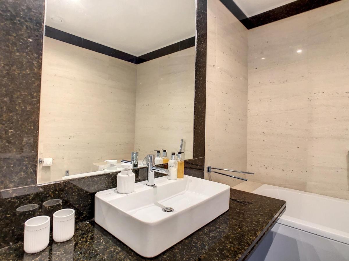 Over The Cliff Apartment By Lovelystay فونشال المظهر الخارجي الصورة